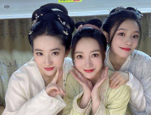 明星真人什么,揭秘明星真人秀背后的真实故事