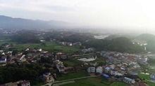 湖南农村网红小学生图片,田间地头绽放的青春风采